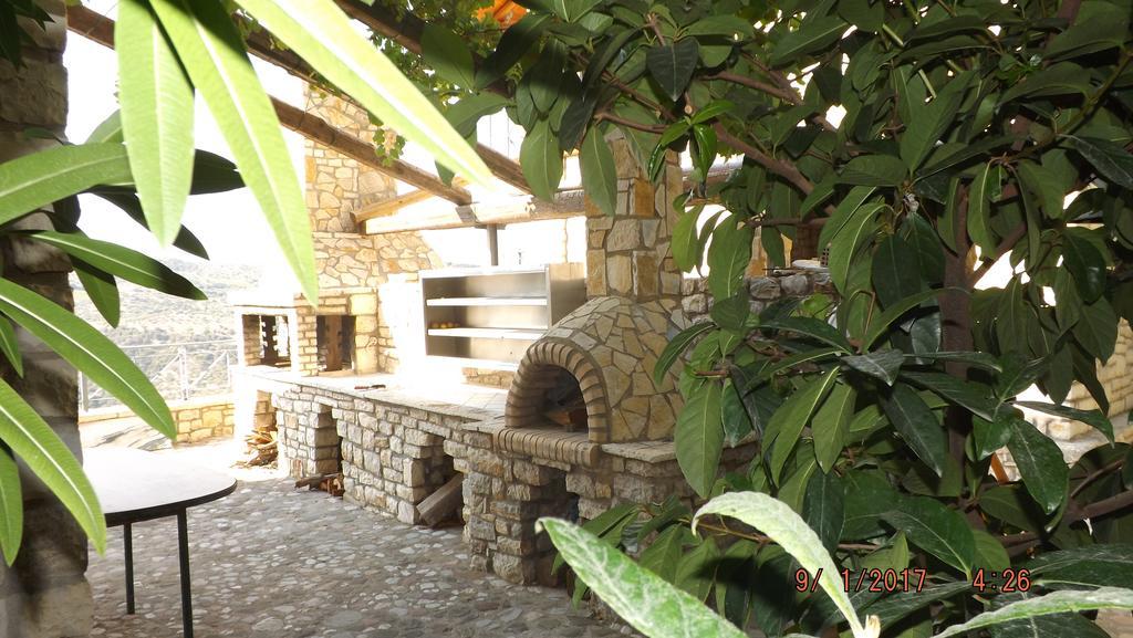 Stone Maisonettes Egio Exterior foto